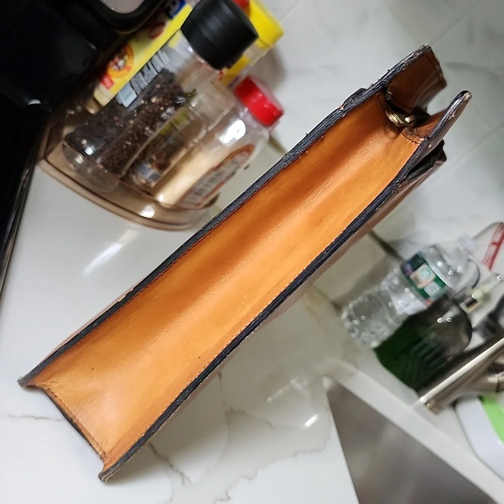 Vintage Brown Leather briefcase